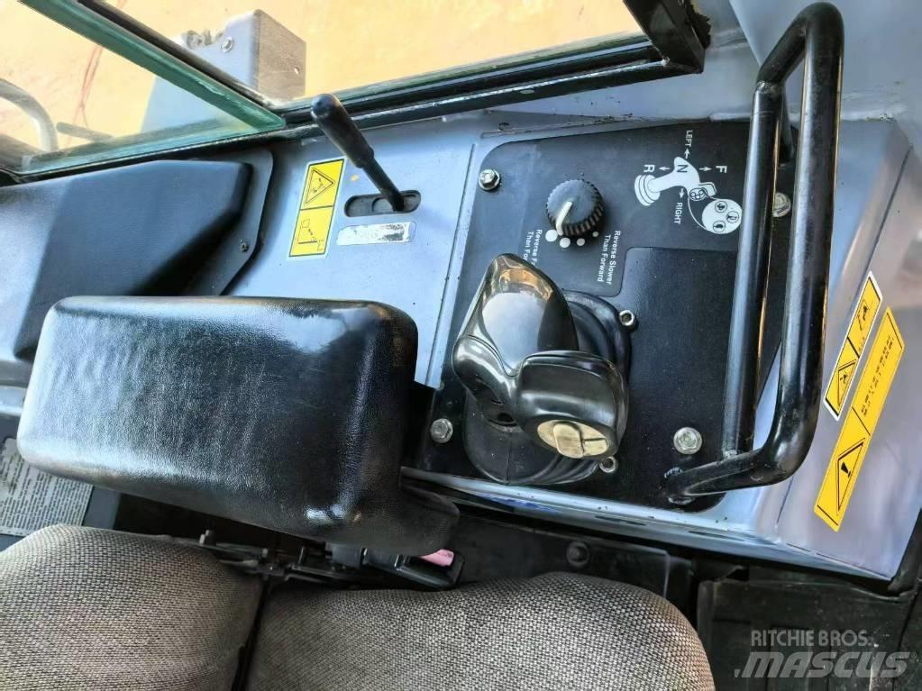 CAT D 6 K XLP モーターグレーダー