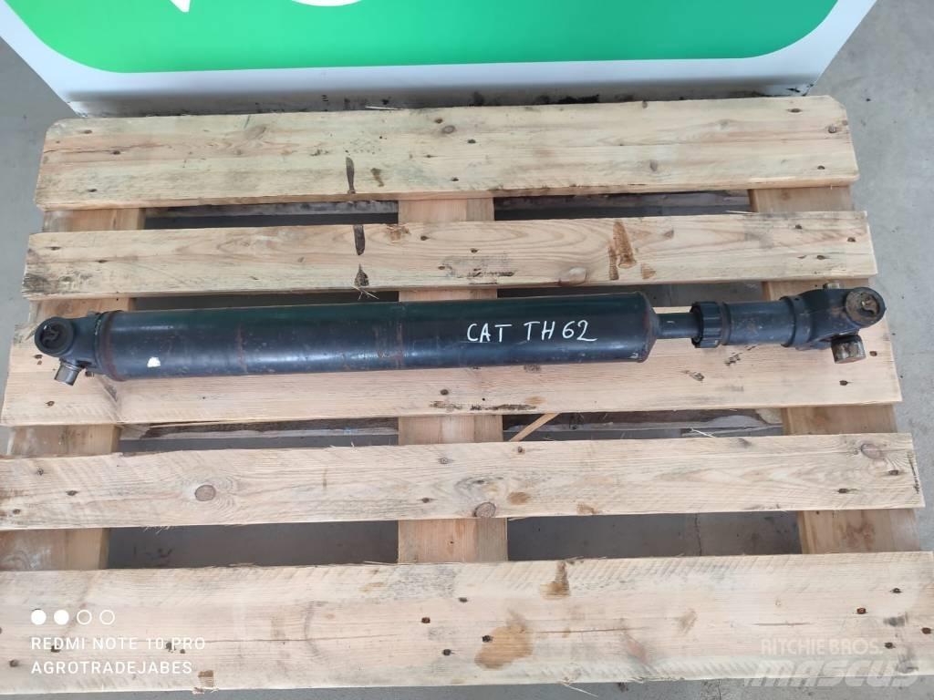 CAT TH63 drive shaft アクスル