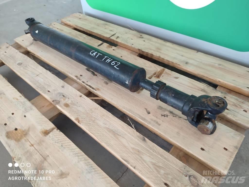 CAT TH63 drive shaft アクスル