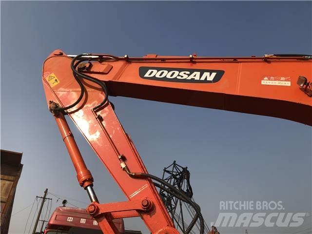 Doosan DH 220 LC-7 大型油圧ショベル12t以上（パワーショベル・ユンボ）