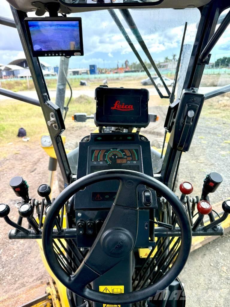 Komatsu GD555-5 モーターグレーダー