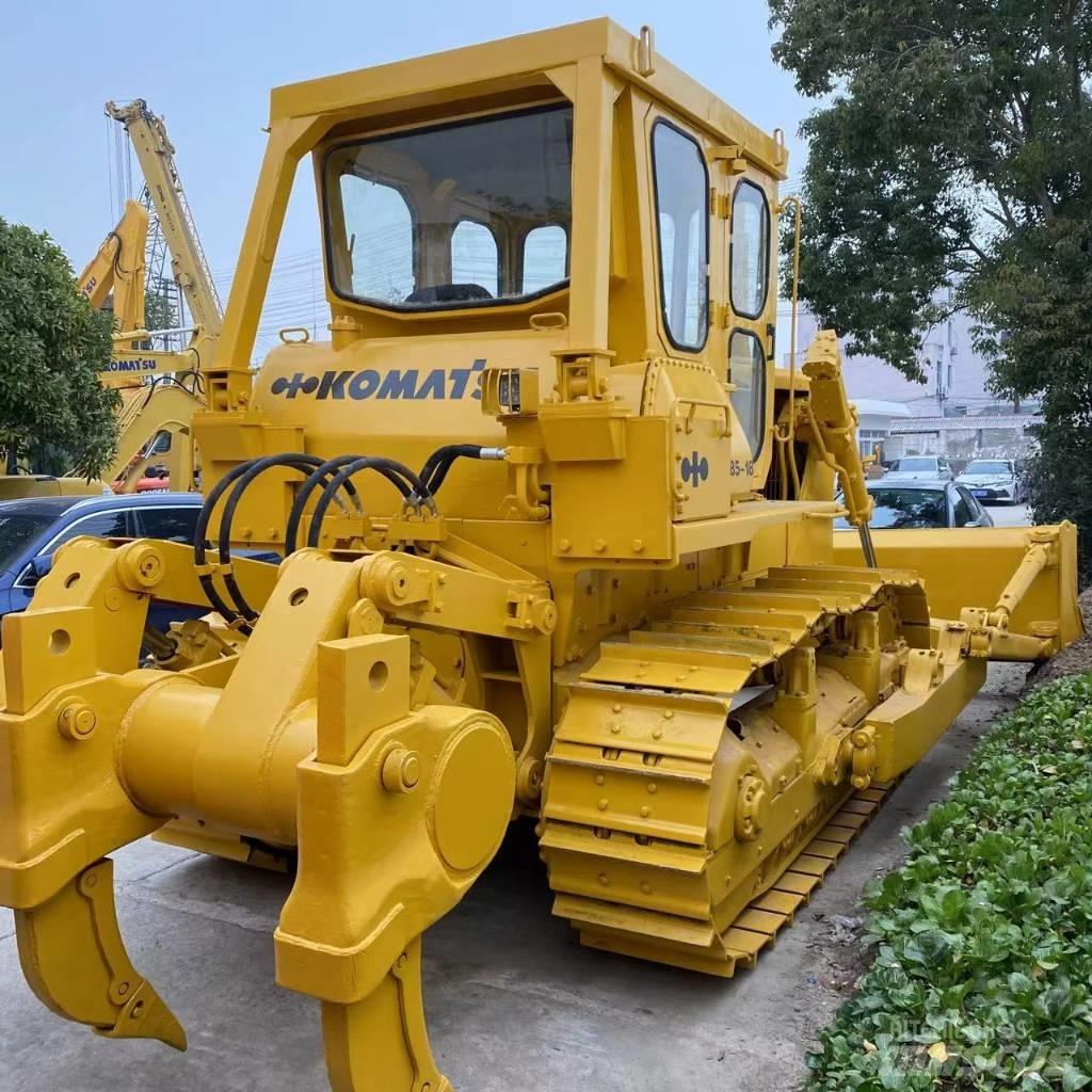 Komatsu D 85 ブルドーザー