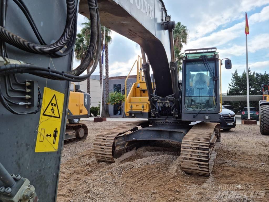 Volvo EC 300 E 大型油圧ショベル12t以上（パワーショベル・ユンボ）