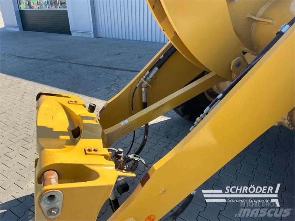 CAT 938 HL ホイールローダー・タイヤショベル