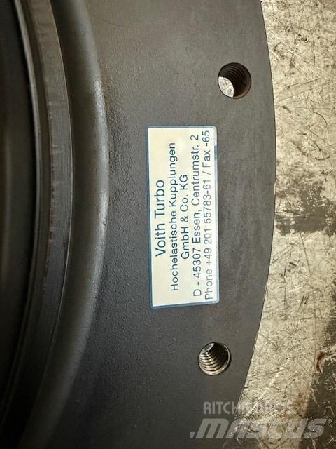 Doosan DL 420-3 シャーシ及びサスペンション