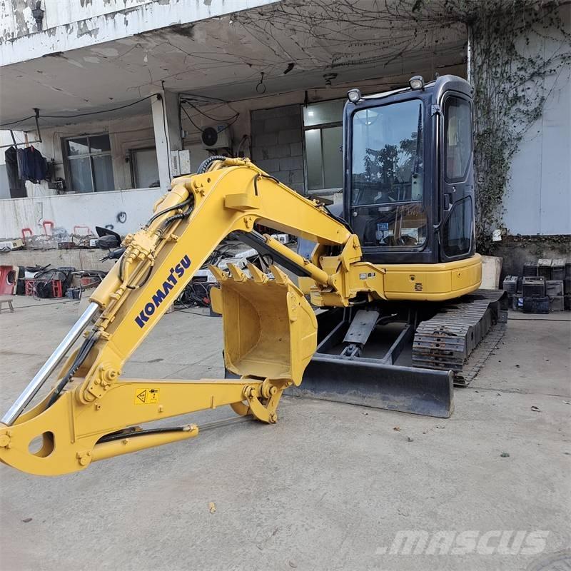 Komatsu PC 40 ミニ油圧ショベル 7t以下（ミニユンボ・ミニディガー）