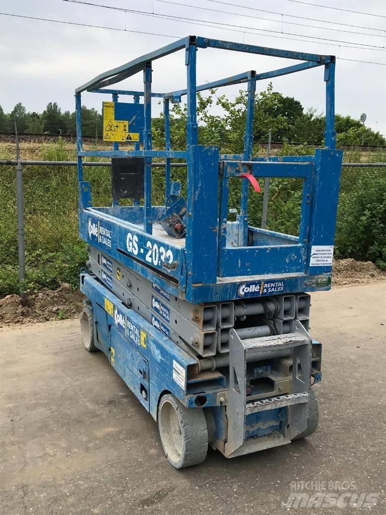 Genie GS 2032 | 2008 シザースリフト