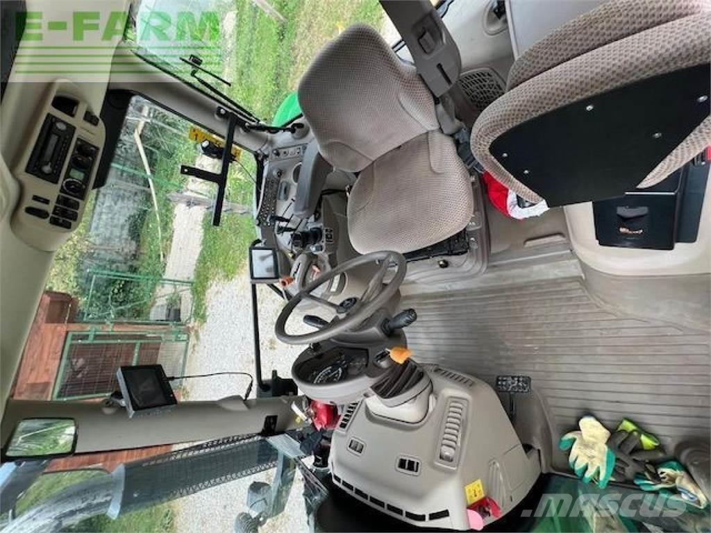 John Deere 6115R トラクター