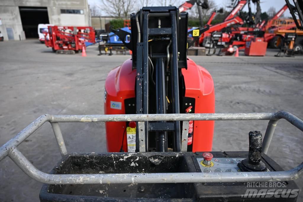 Manitou VJR 100 ブームリフト　屈伸型