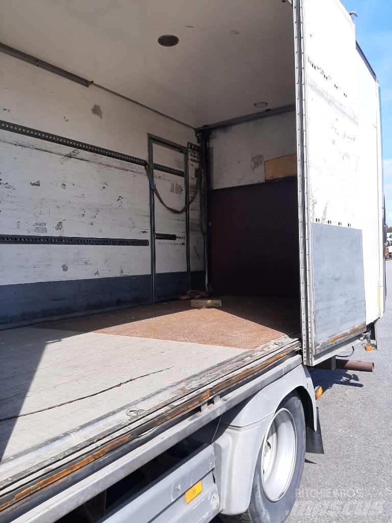 Mercedes-Benz 1523 冷凍冷蔵車