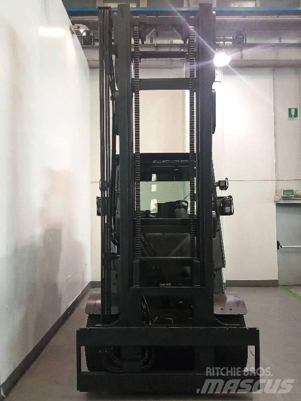 Linde E 80 バッテリーフォークリフト