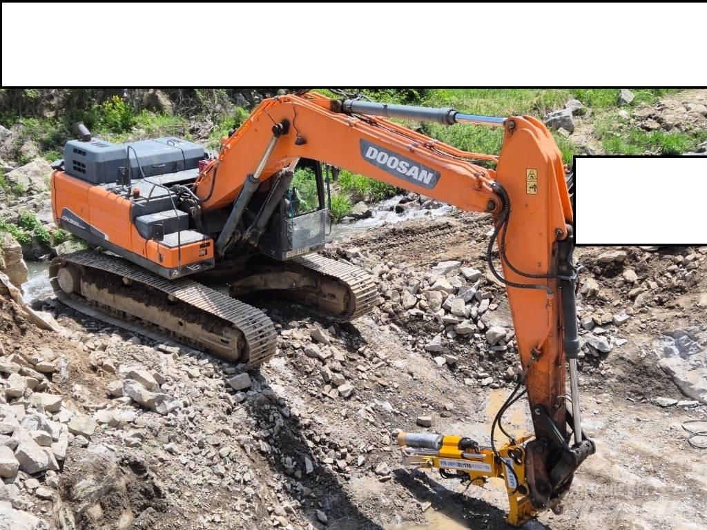 Doosan DX 300 LC-5 大型油圧ショベル12t以上（パワーショベル・ユンボ）