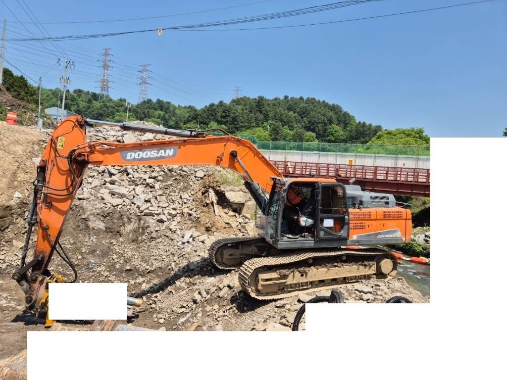 Doosan DX 300 LC-5 大型油圧ショベル12t以上（パワーショベル・ユンボ）