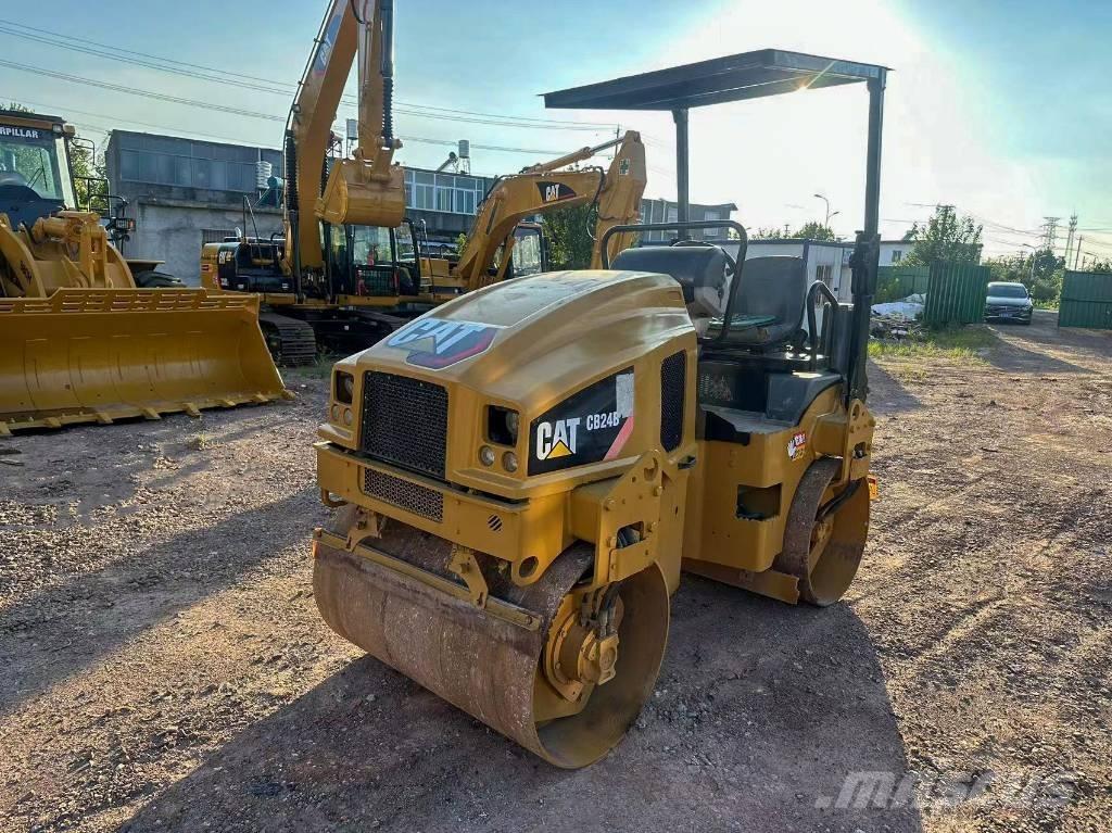 CAT CB 24 B タンデムローラ