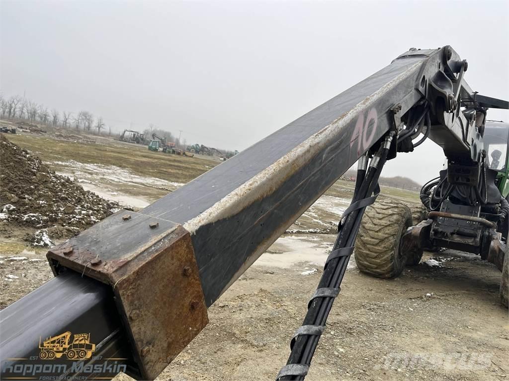 John Deere CH811 ハーベスタ