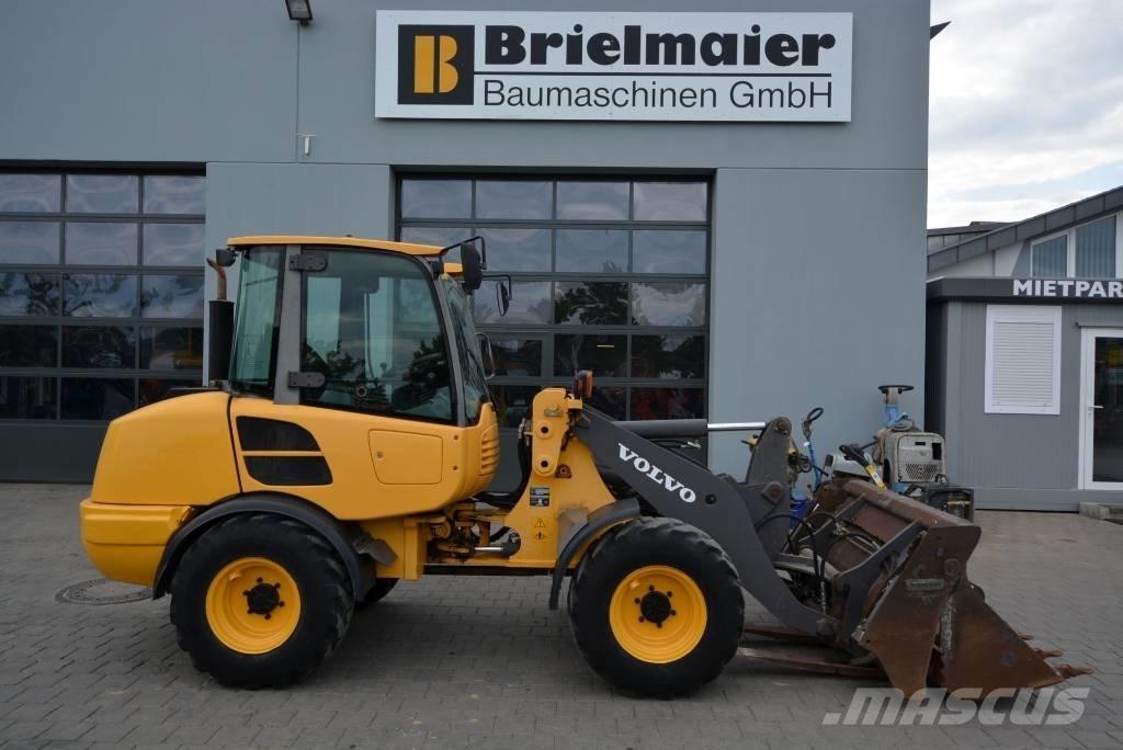 Volvo L 25 F Z ホイールローダー・タイヤショベル