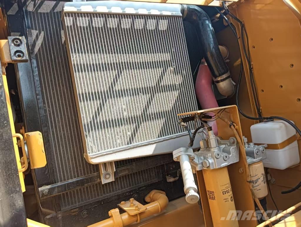 CAT 330 D 大型油圧ショベル12t以上（パワーショベル・ユンボ）