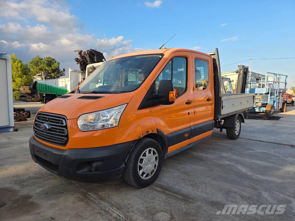 Ford Transit ピックアップ／ドロップサイド