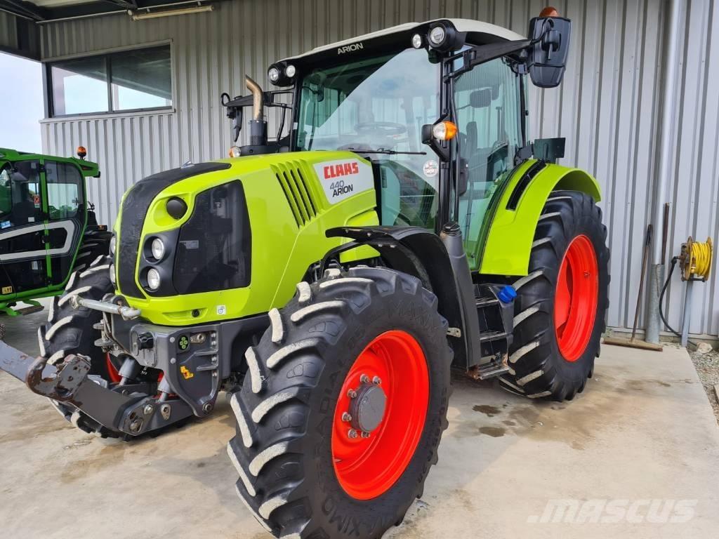 CLAAS Arion 440 CIS トラクター