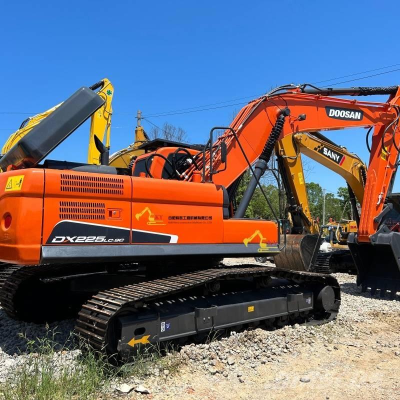 Doosan DX225-9C 大型油圧ショベル12t以上（パワーショベル・ユンボ）