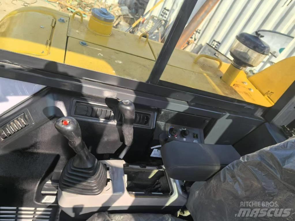Komatsu PC 58 大型油圧ショベル12t以上（パワーショベル・ユンボ）