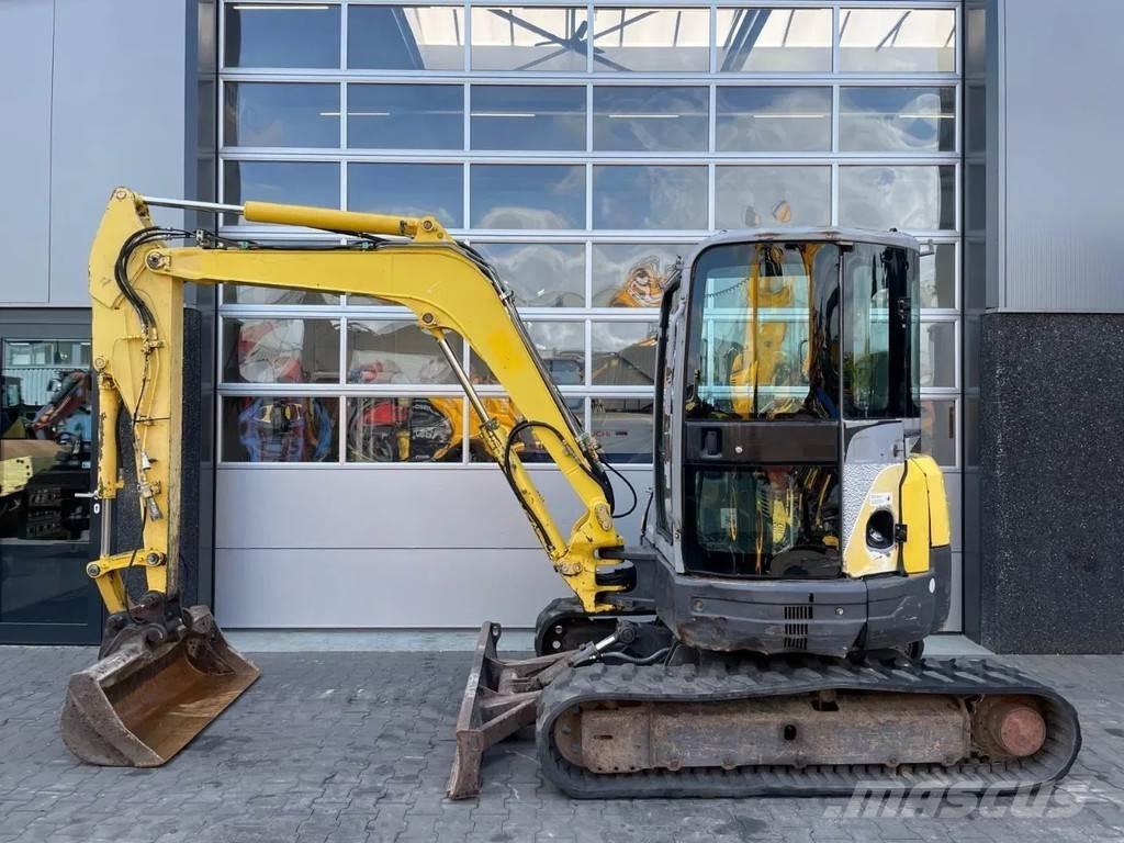 New Holland E50.2 ミニ油圧ショベル 7t以下（ミニユンボ・ミニディガー）