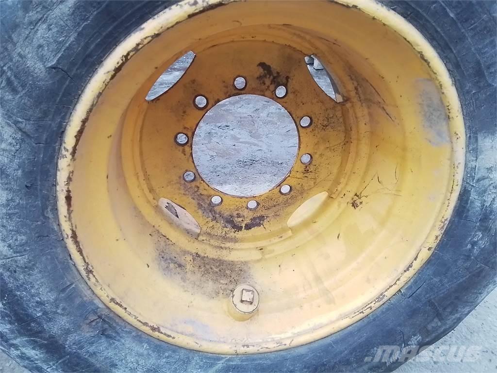 Ösa 250 20x26,5 タイヤ、ホイル、リム