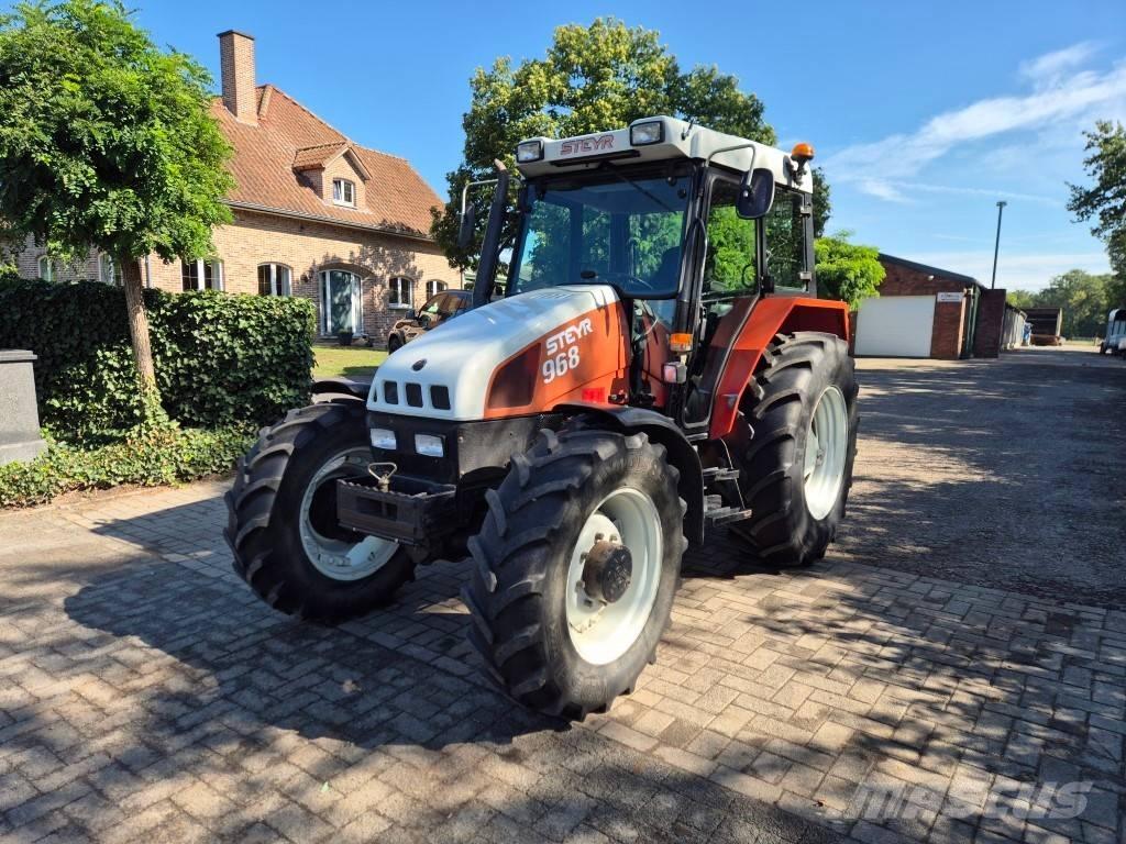 Steyr 968 トラクター