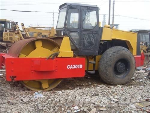Dynapack CA 301 D 振動ローラ