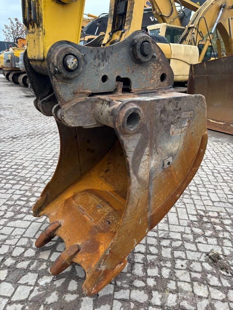 Komatsu PW 180-7 ホイール式油圧ショベル（パワーショベル・ユンボ・バックホー）