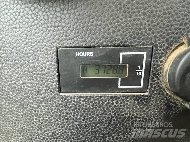 Bobcat E 57 W ホイール式油圧ショベル（パワーショベル・ユンボ・バックホー）