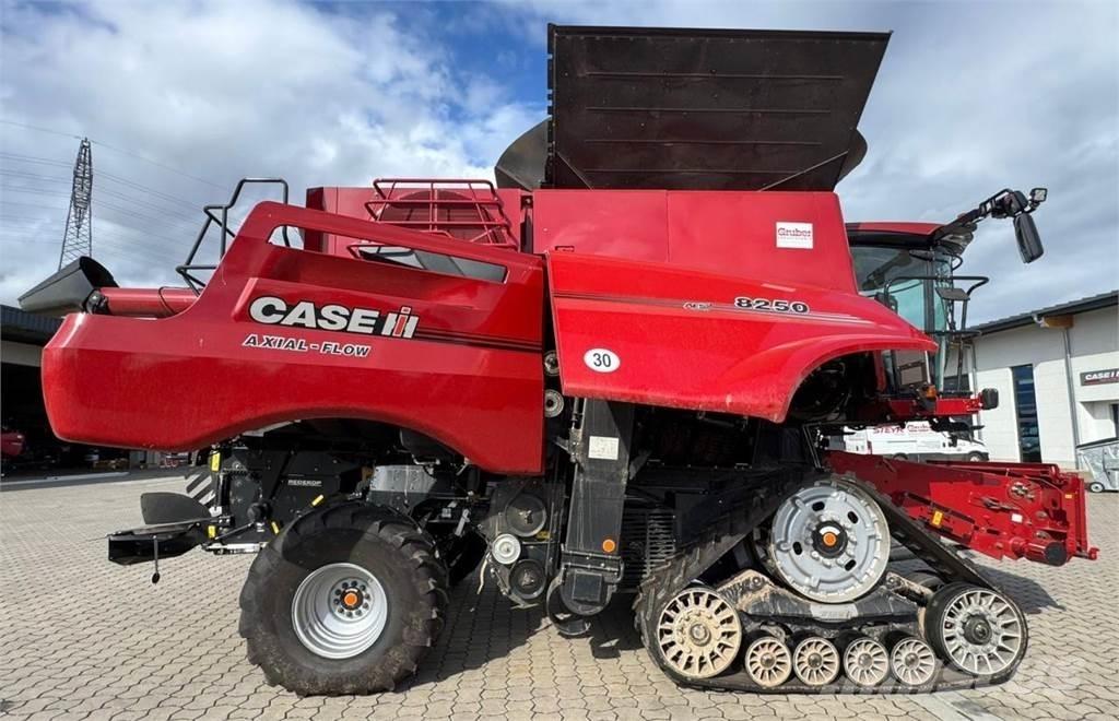 Case IH AF 8250 コンバイン
