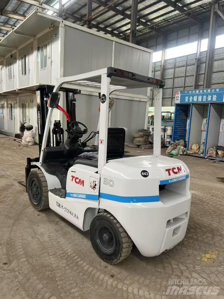 TCM FD 30 ディーゼル・軽油