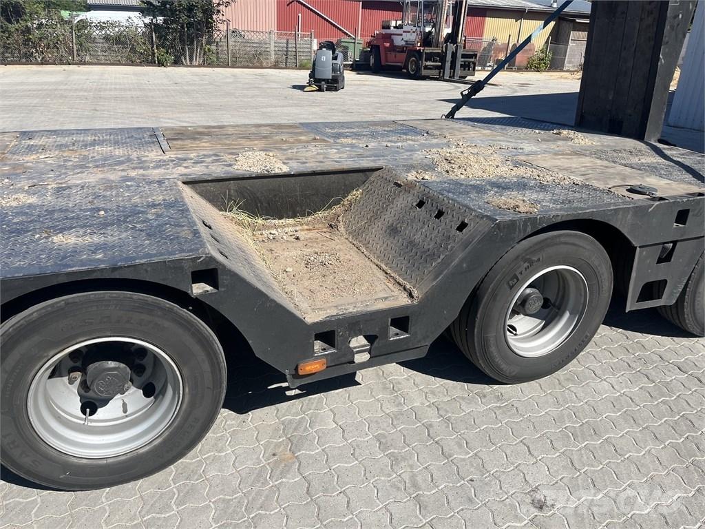 AMT 4 aksler ローローダーセミトレーラー