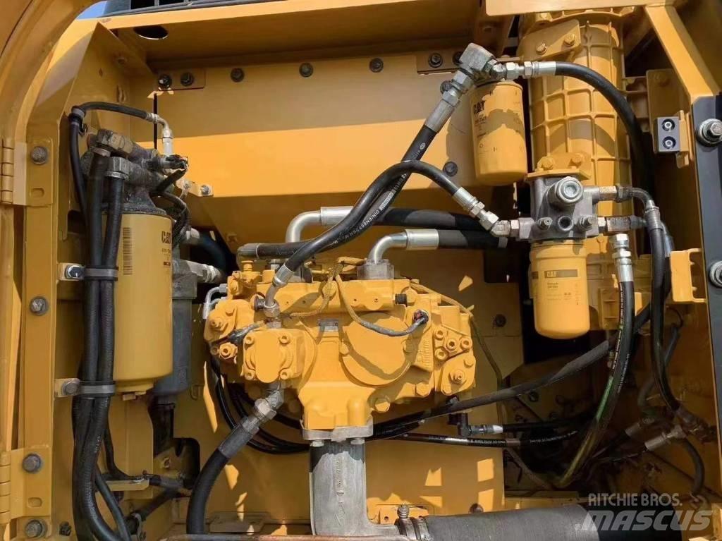 CAT 323 D 大型油圧ショベル12t以上（パワーショベル・ユンボ）