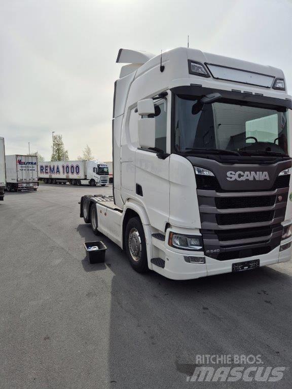 Scania R 540 中古トラクターヘッド | トレーラーヘッド