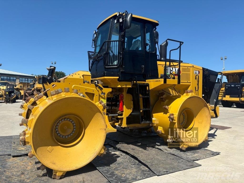 CAT 816 廃棄物コンパクター