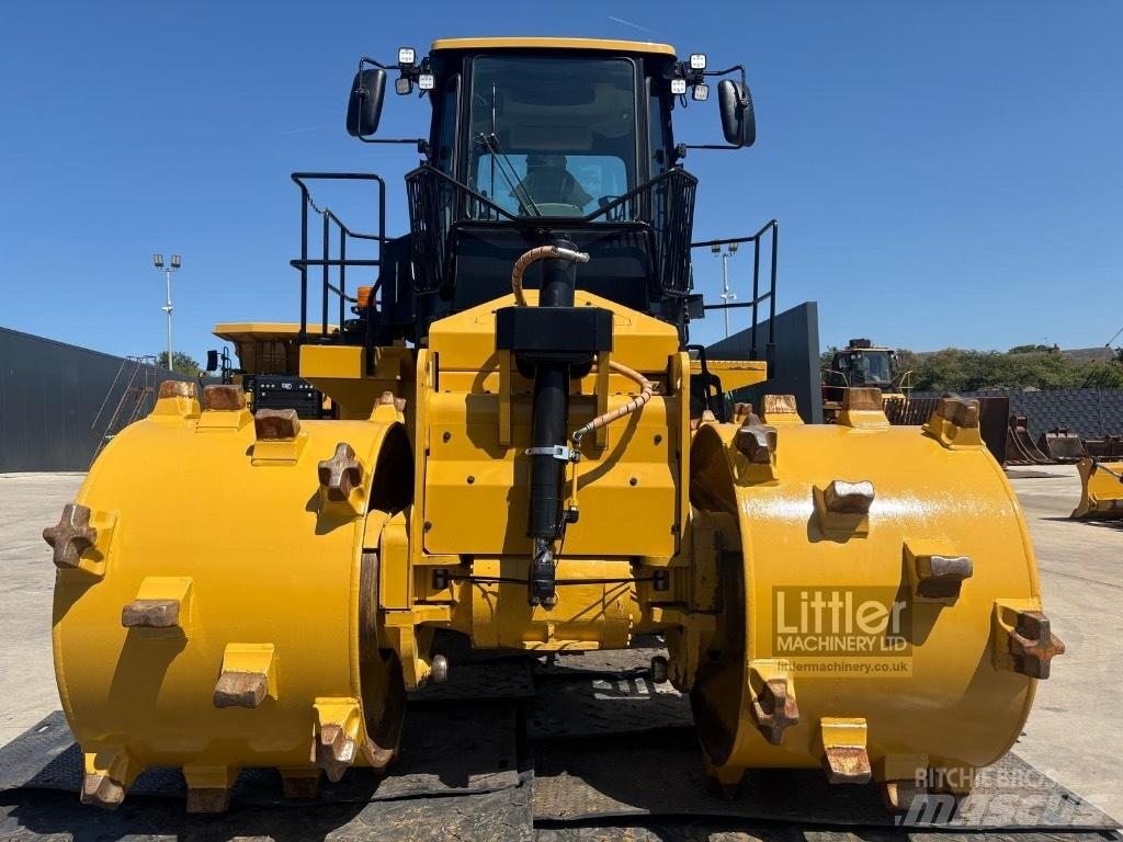 CAT 816 廃棄物コンパクター