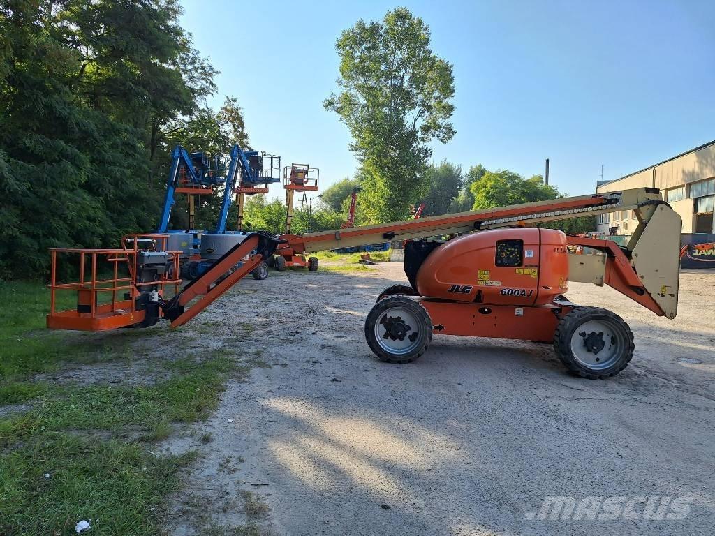 JLG 600AJ ブームリフト　屈伸型