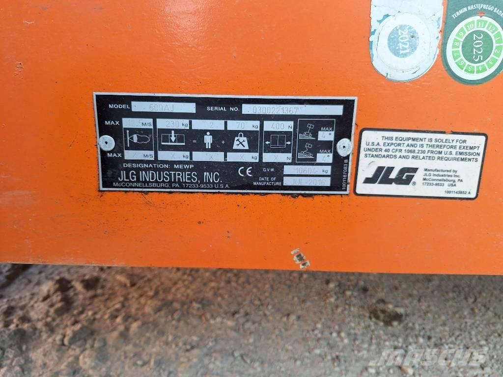 JLG 600AJ ブームリフト　屈伸型