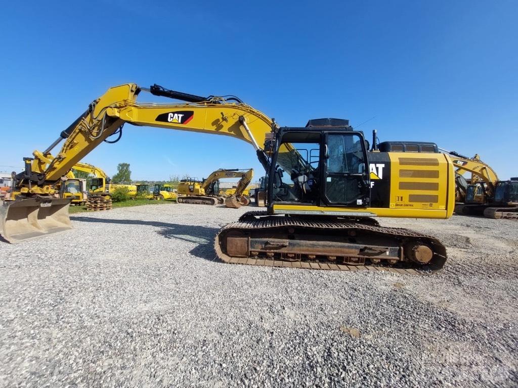 CAT 326 F L 大型油圧ショベル12t以上（パワーショベル・ユンボ）