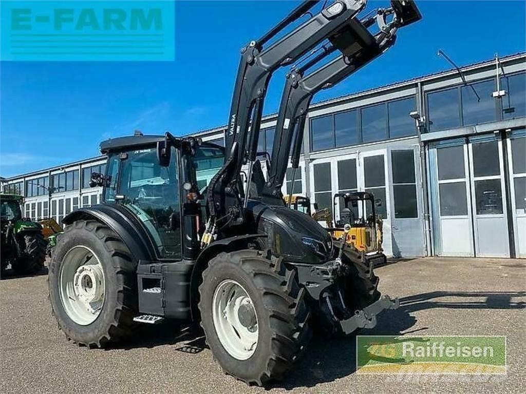 Valtra g135v 1b9 トラクター