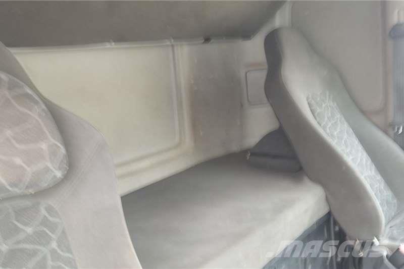 Daewoo KL3TX その他トラック