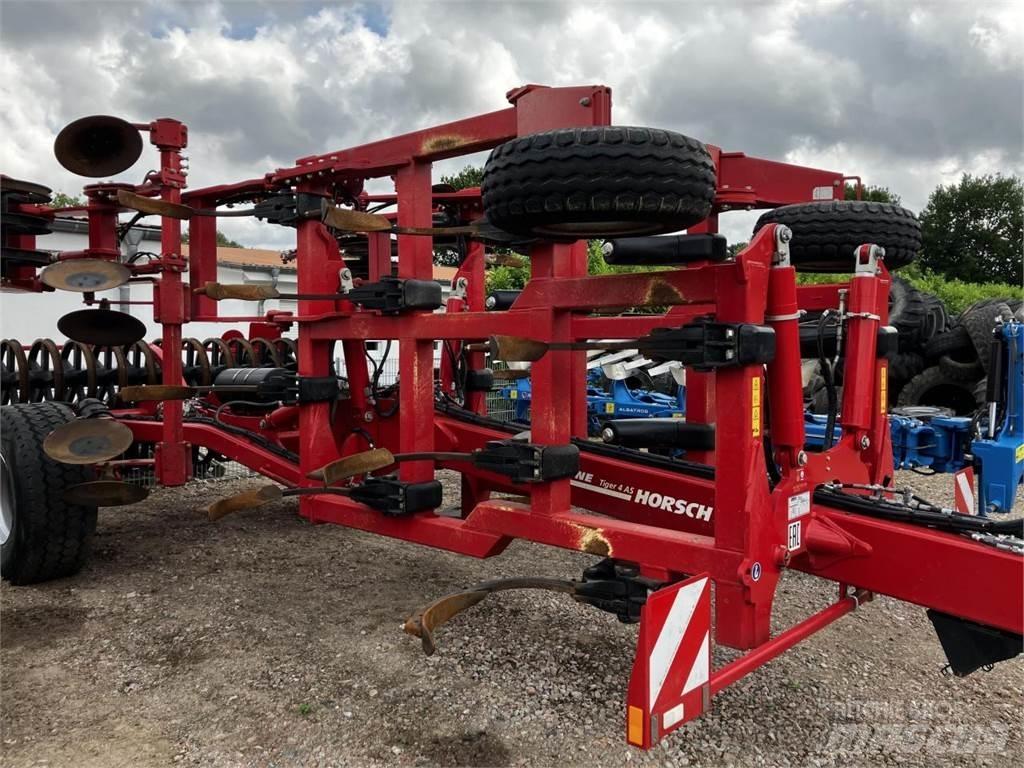 Horsch Tiger 4 AS カルチベーター
