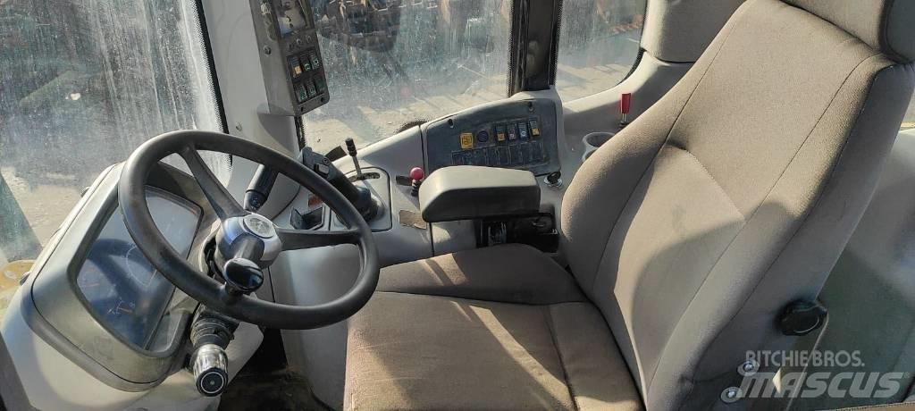 New Holland W 130 ホイールローダー・タイヤショベル