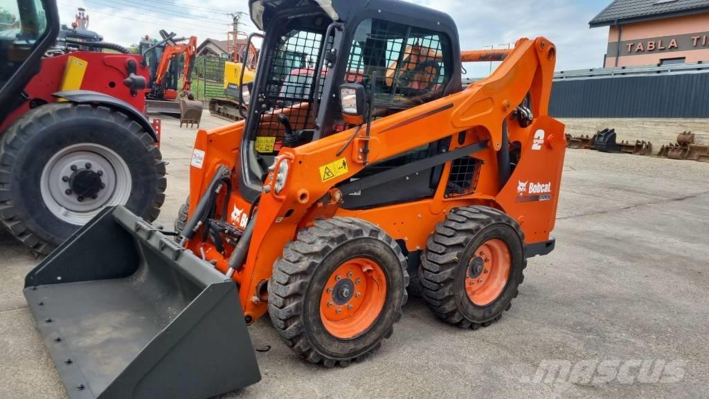 Bobcat S530 スキッドステアローダー