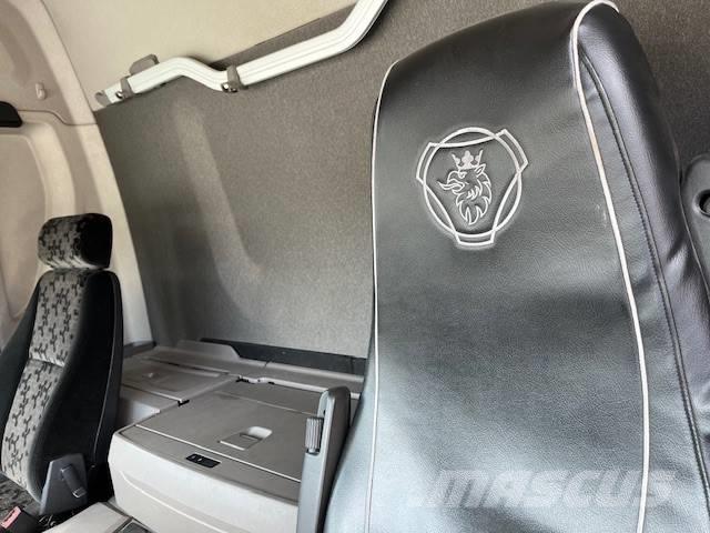 Scania P 280 カーテンサイダートラック