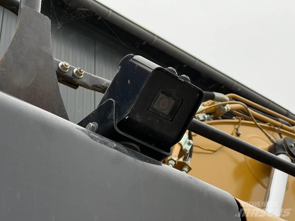 CAT 325F LCR 大型油圧ショベル12t以上（パワーショベル・ユンボ）