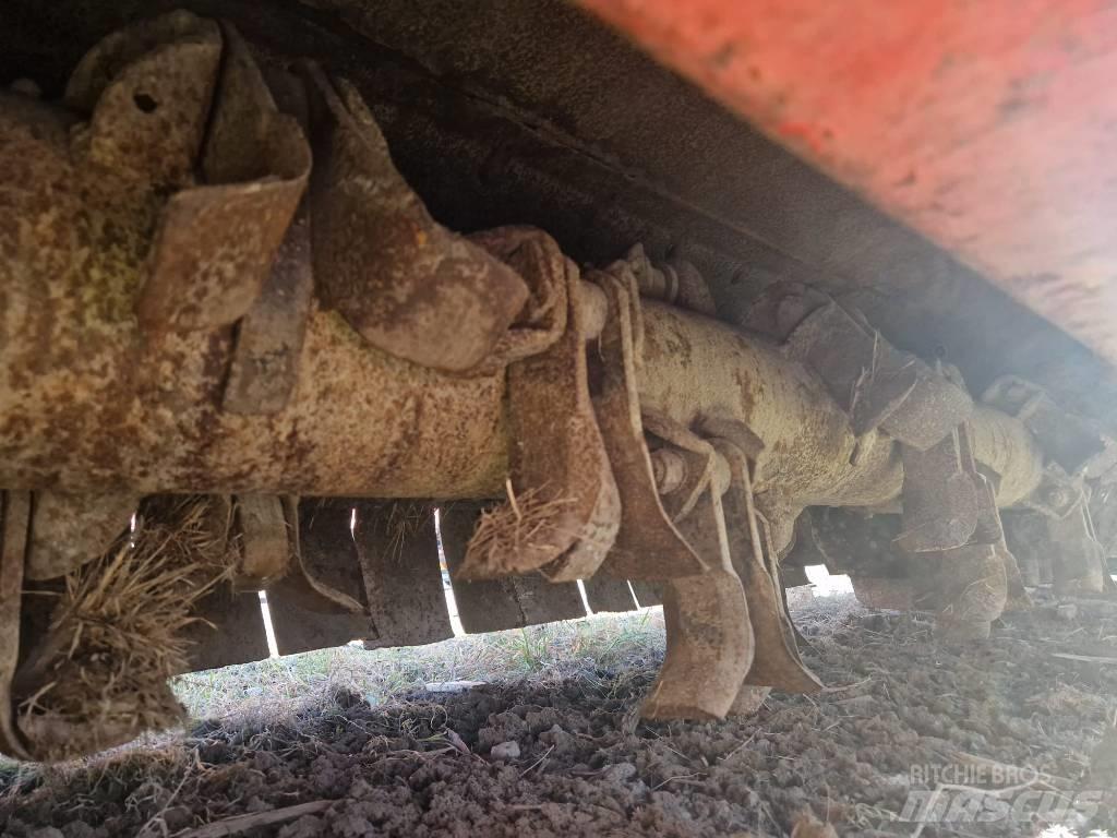Kuhn RM 480 R モアー