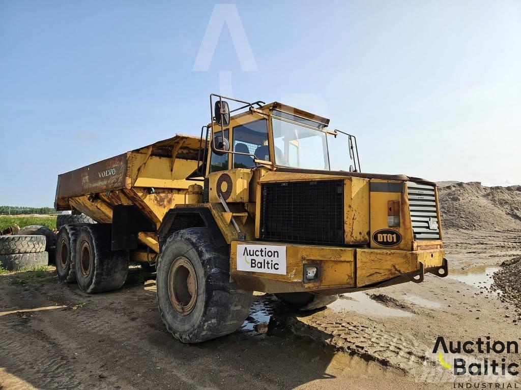 Volvo A30 アーティキュレート式ダンプトラック
